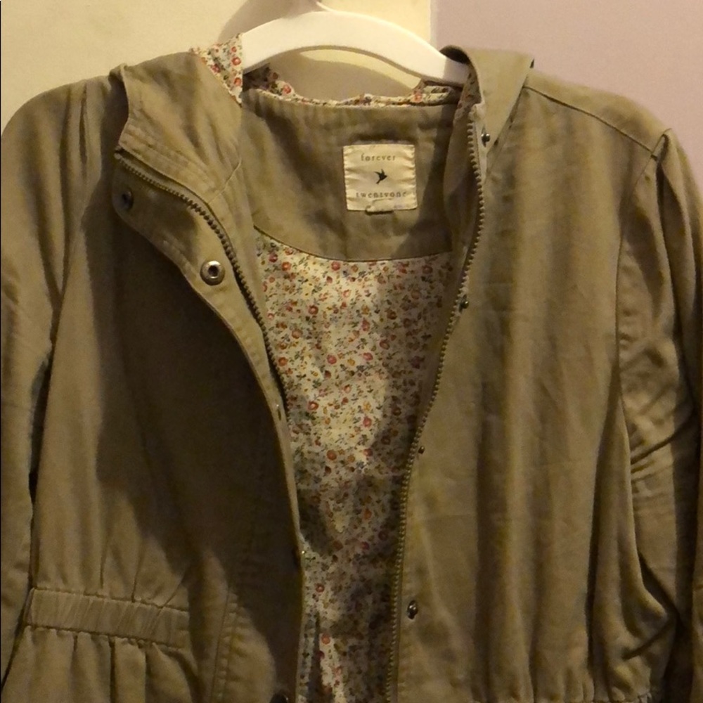 forever 21 cargo jacket w/ floral detailing inside